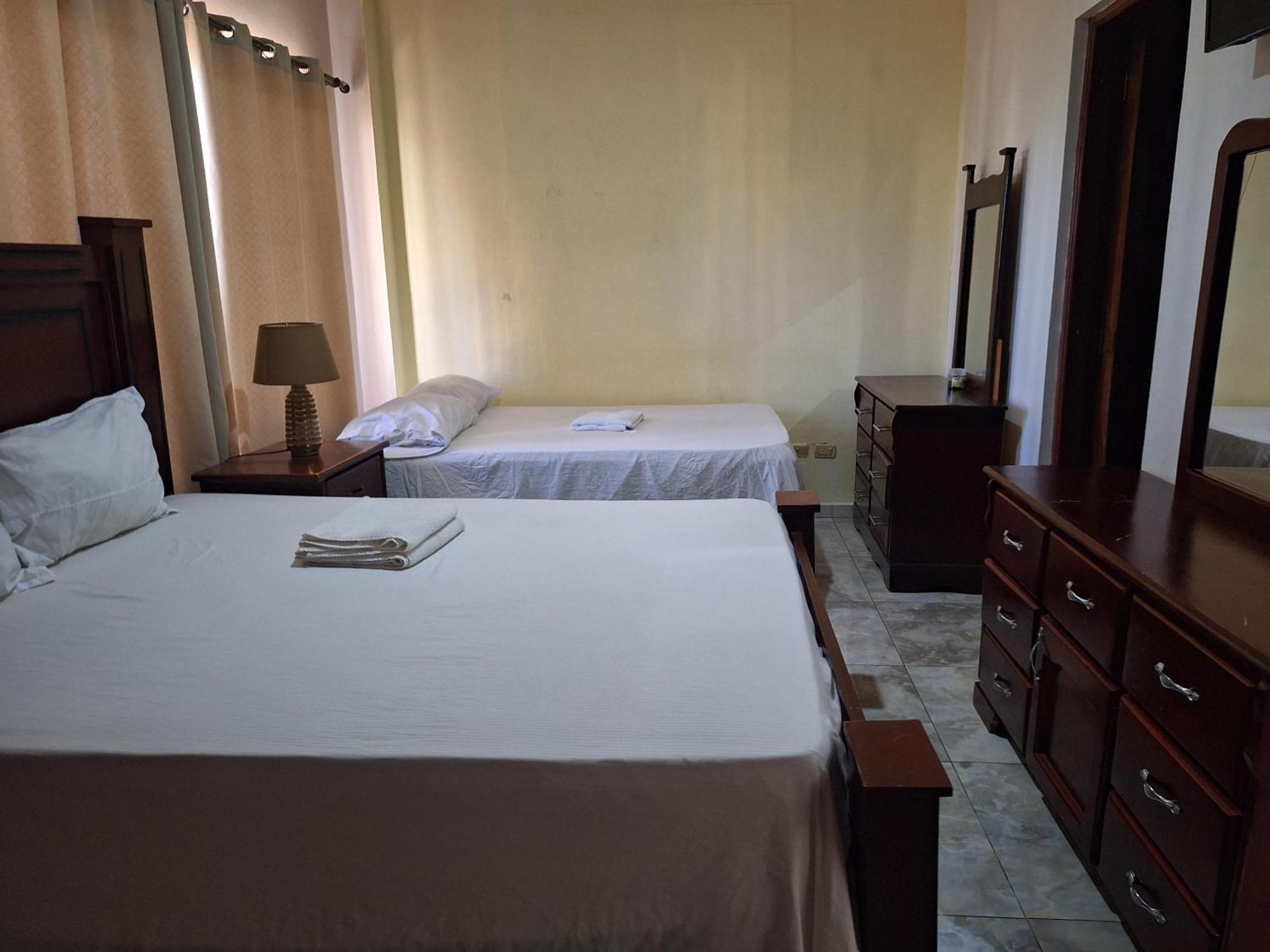 Hotel Enrique II Zona Colonial Vista Al Malecon Santo Domingo Esterno foto